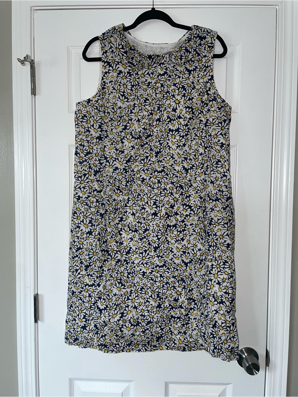 Anne Klein Navy, White and Yellow Daisy Print Sleeveless Shift Dress
